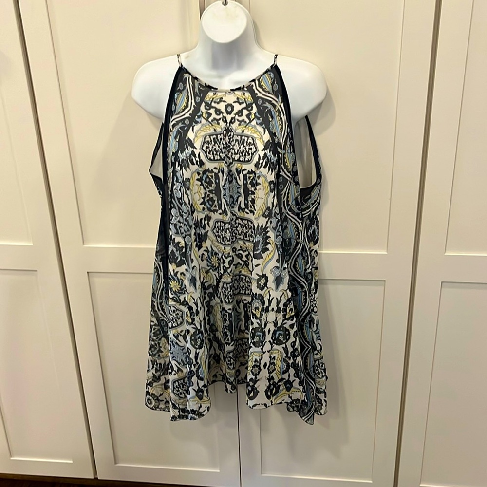 Sophie Max Sleeveless Swing Top Large